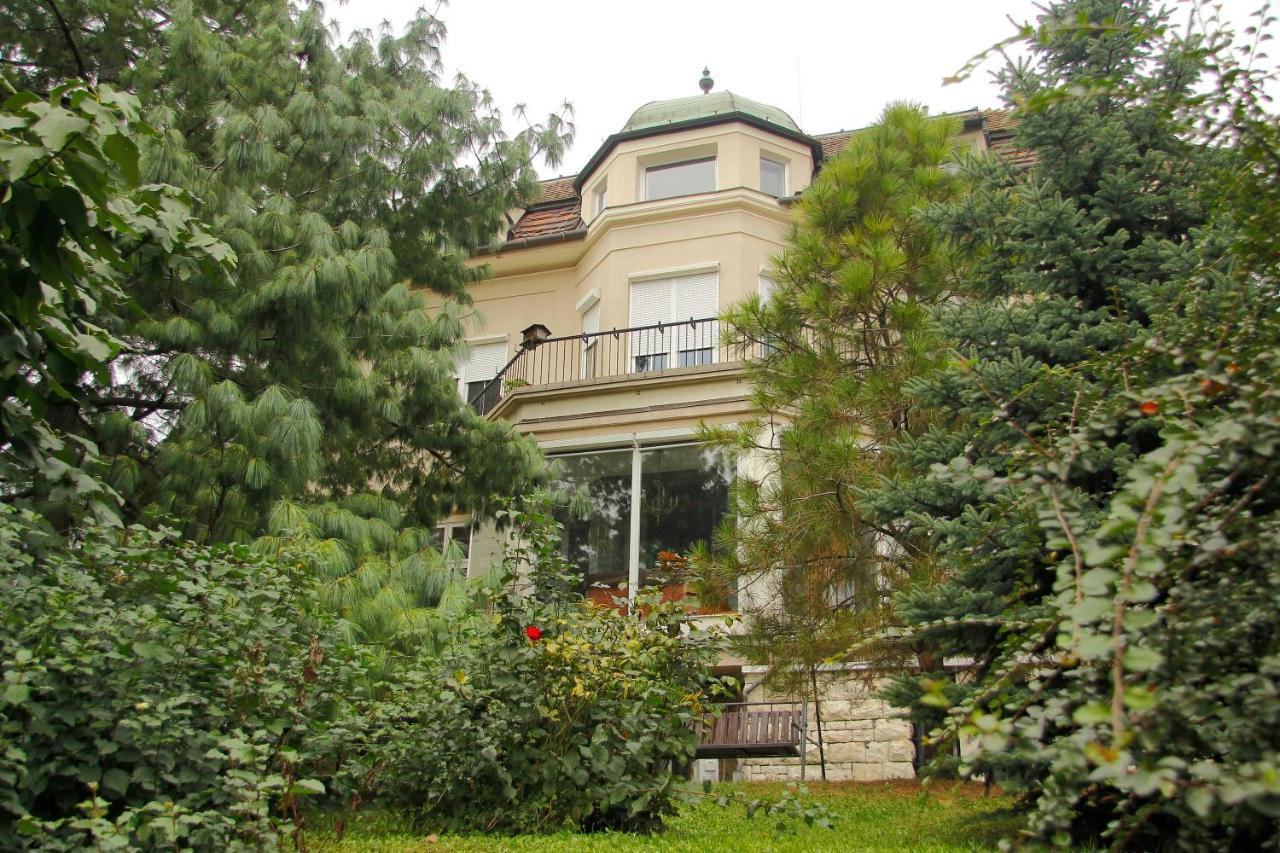 Kalmar Panzio Budapesta